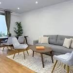 Chic Flat With A Garden Near Trocadero