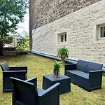 Chic Flat With A Garden Near Trocadero