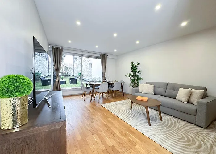 Chic Flat With A Garden Near Trocadero
