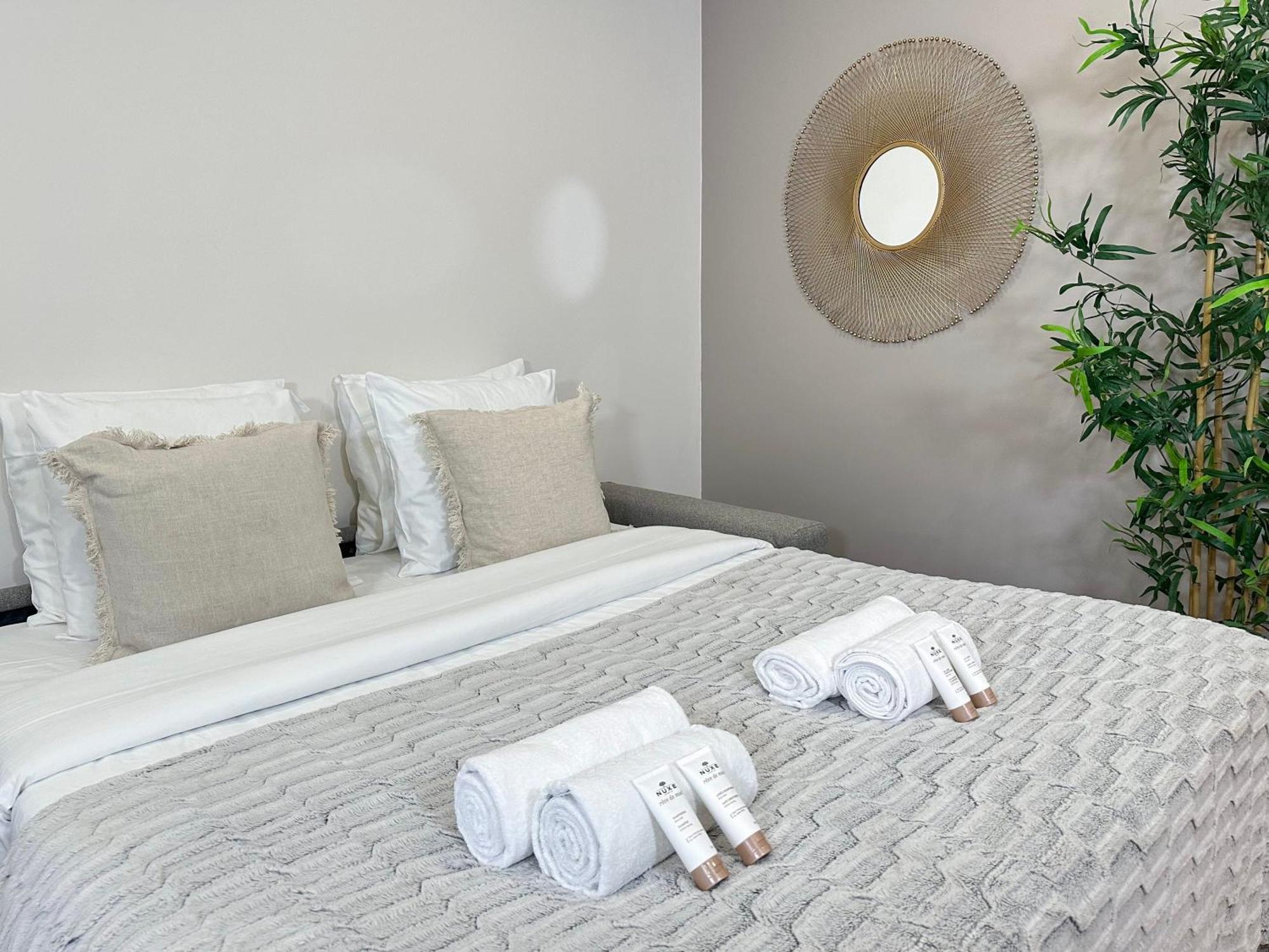 Chic Flat With A Garden Near Trocadero Apartment