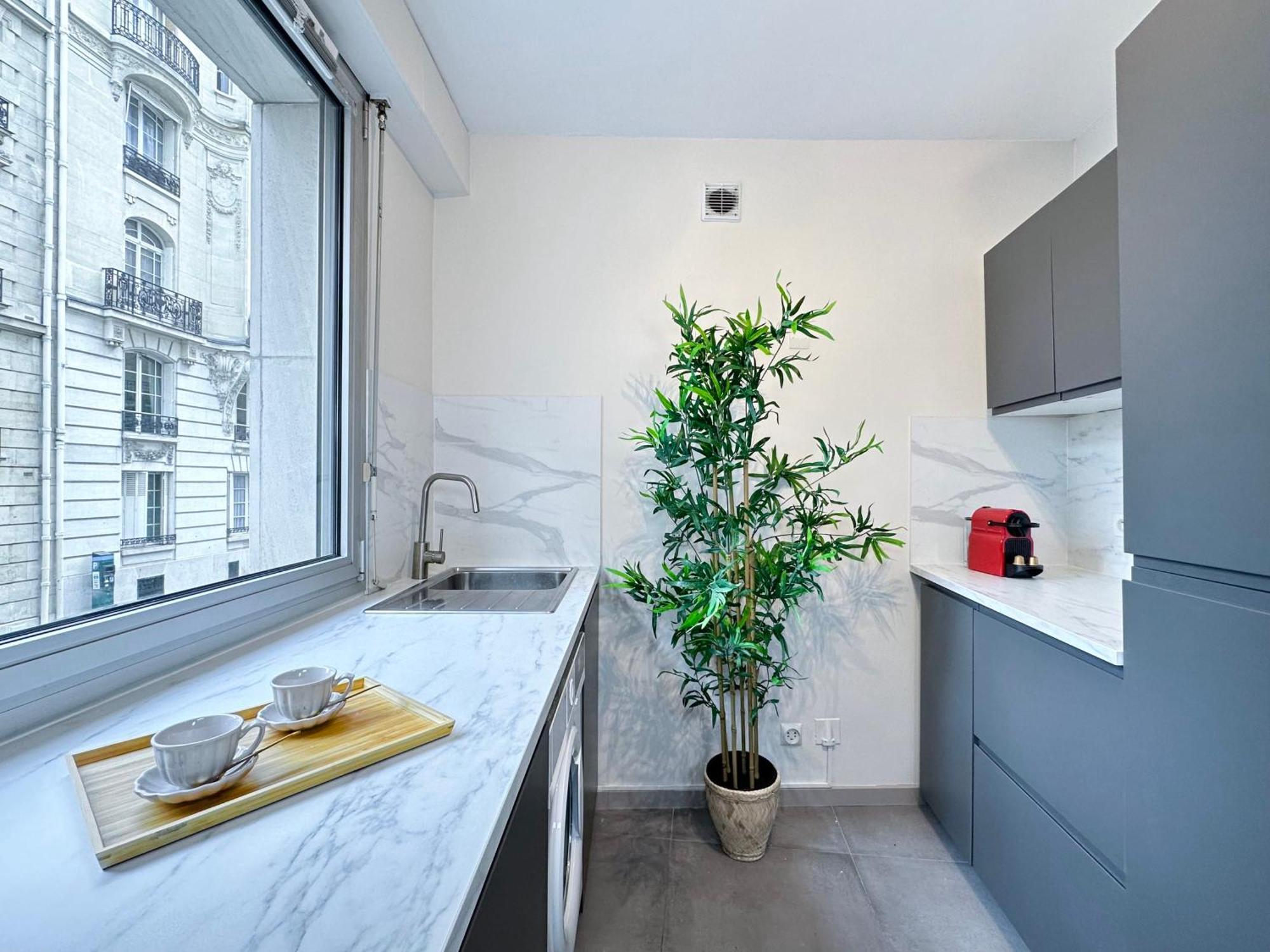 Chic Flat With A Garden Near Trocadero Paris