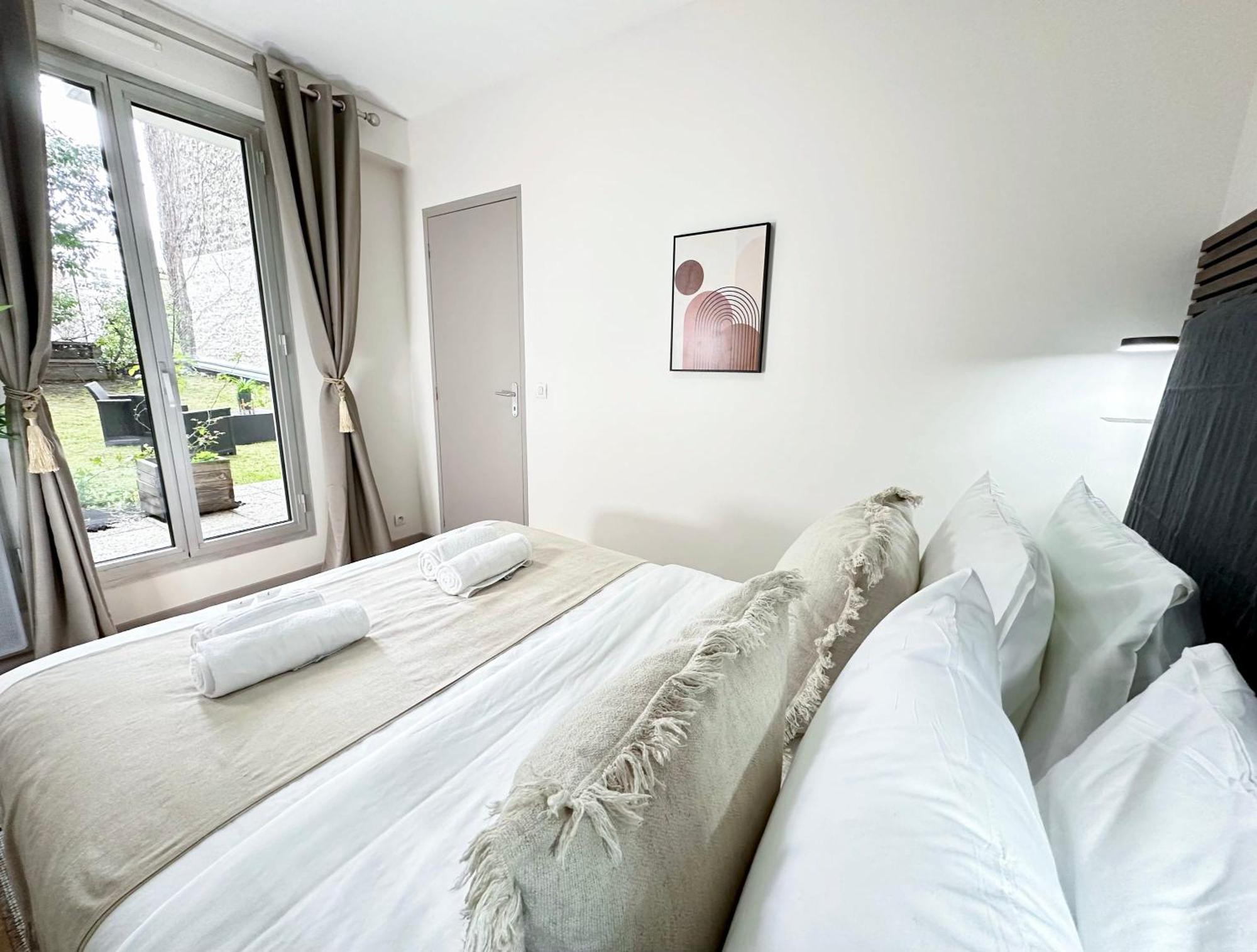 Chic Flat With A Garden Near Trocadero Apartment Paris